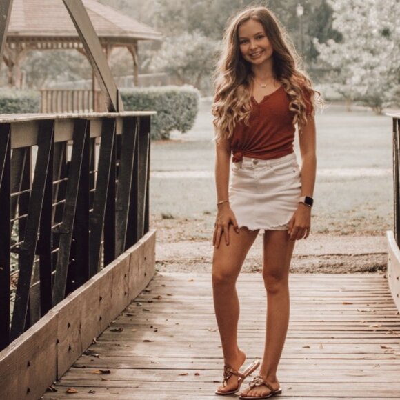 Meet your Posher, Madeline - Picture 1 of 1